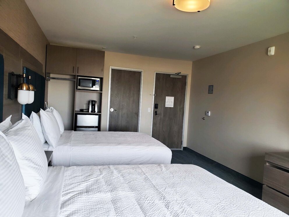 Double queen room with kitchenette at Fidalgo Island hotel | Salish Inn